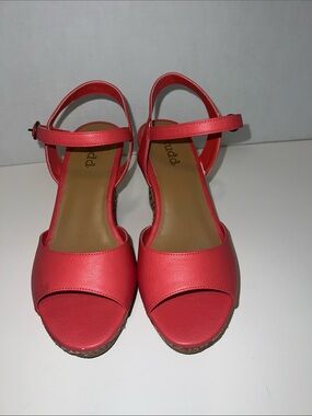 Mudd Coral Pink Open-Toe Ankle Strap Sandals